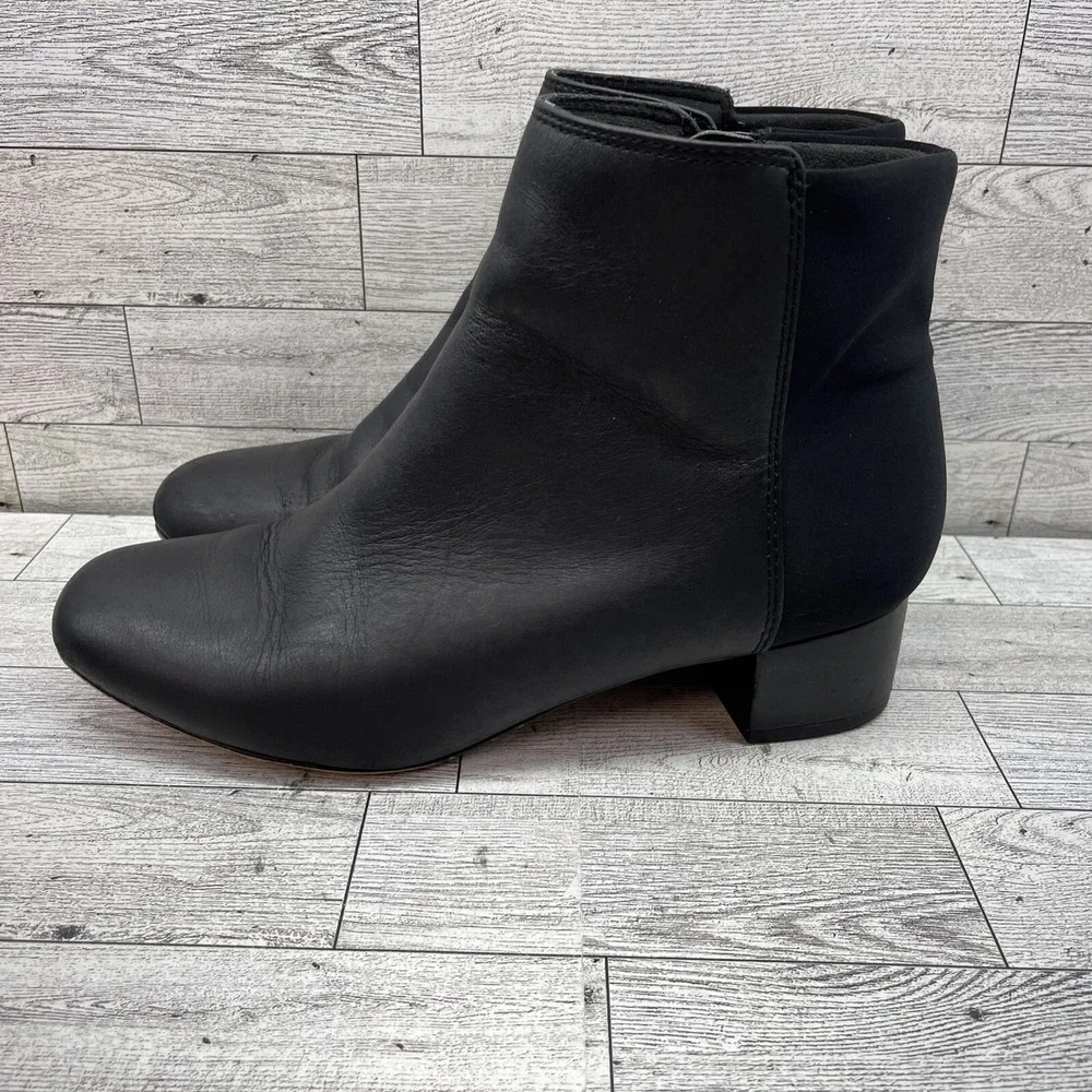 Clarks Chartli Valley Black‎ Leather Block Heel Bootie Women Size 8.5M